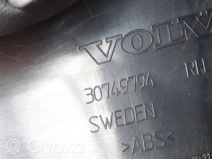 Volvo V70 Takaistuin 30749794