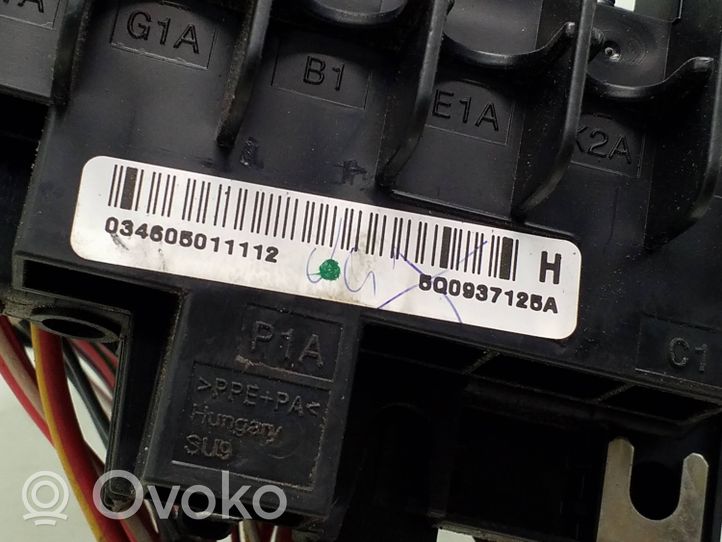 Volkswagen Golf VII Module de fusibles 5Q0937125A