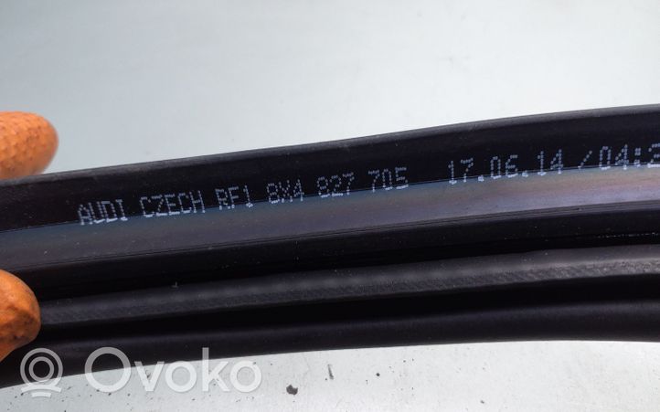 Audi A1 Trunk rubber seal (body) 8X4827705