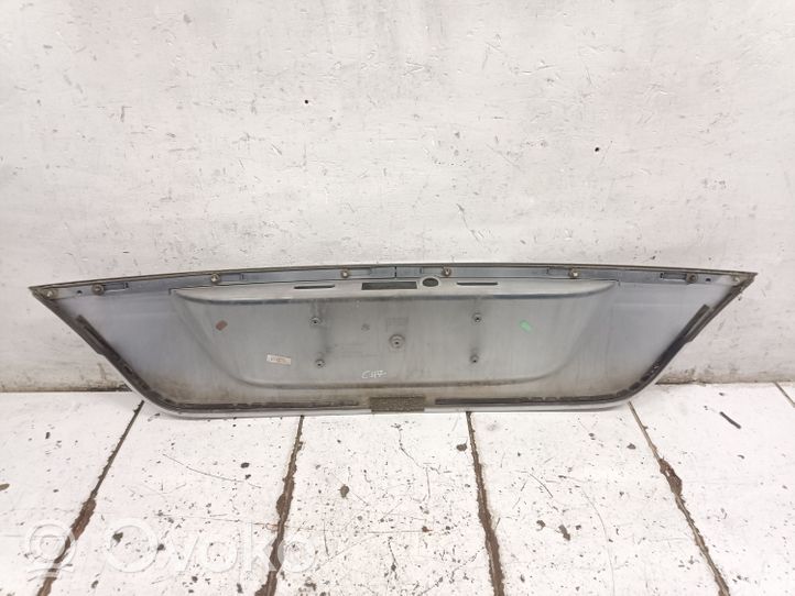 Mercedes-Benz E W211 Rivestimento portellone A2117500237