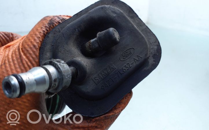 Ford Mondeo MK II Kytkimen irrotuksen apusylinteri 94Z17K632AA