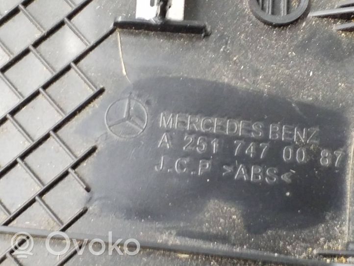 Mercedes-Benz R W251 Protection de seuil de coffre A2517470087
