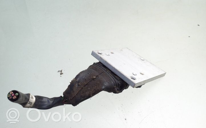 Volkswagen PASSAT B2 Module d'allumage 211905357A