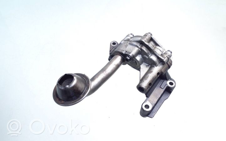 Volkswagen Touran I Oil pump 038115105c