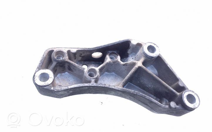 Volkswagen Golf V Supporto di montaggio scatola del cambio 1K0199117