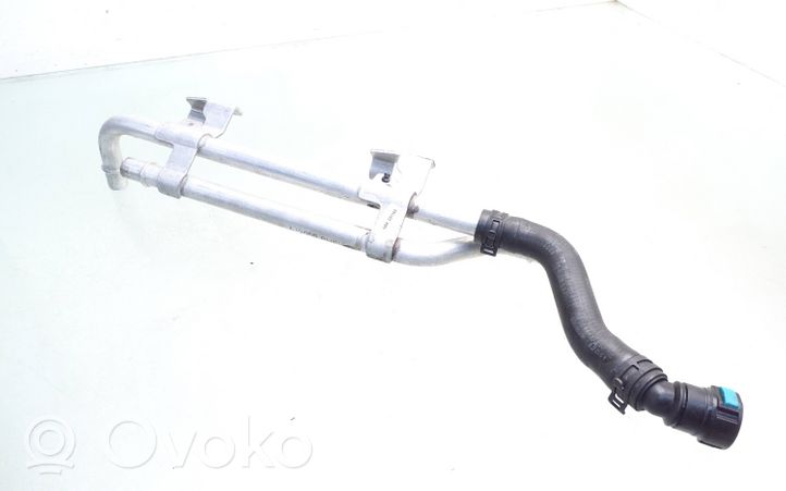 Land Rover Defender Tuyau de liquide de refroidissement moteur L8B28D234AA