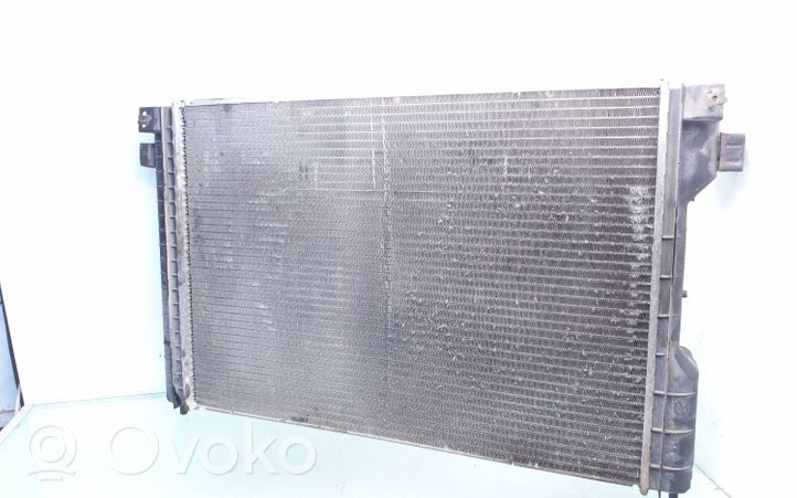 Opel Omega B1 Radiateur de refroidissement 52463045