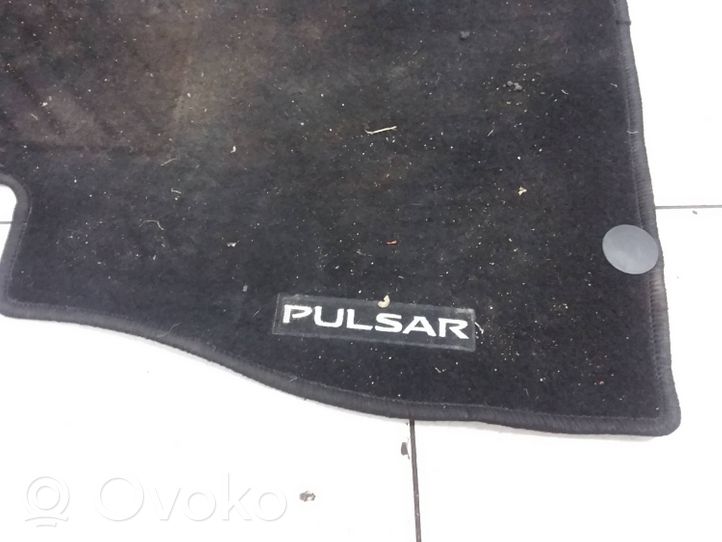 Nissan Pulsar Kit tapis de sol auto KE7453Z001