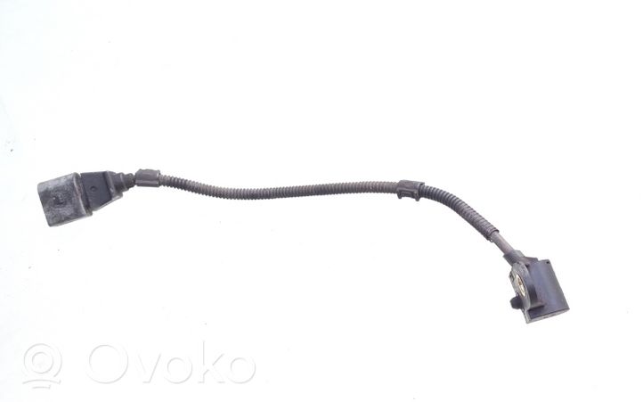 Volkswagen Touran I Crankshaft position sensor 9805940