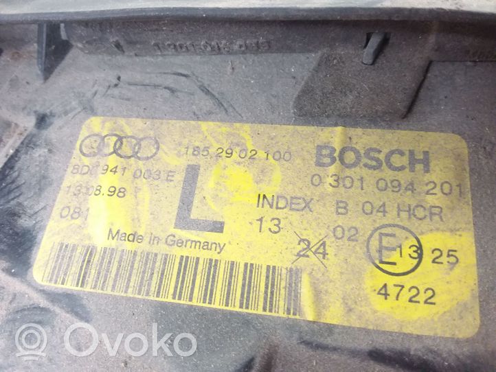 Audi A4 S4 B5 8D Lampa przednia 8D0941003E