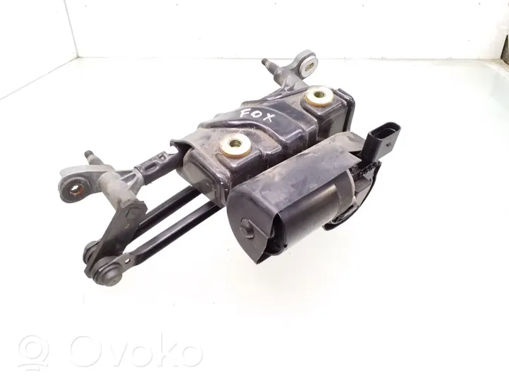 Volkswagen Fox Front wiper linkage and motor F006B20070