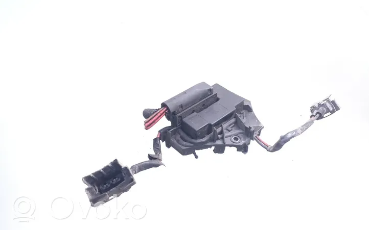 Opel Vectra C Coolant fan relay 1379131