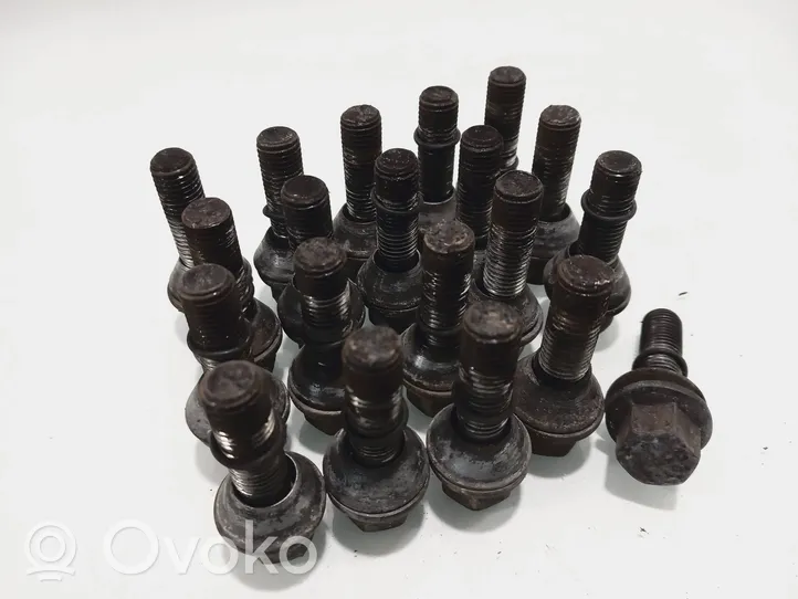 Opel Zafira B Nuts/bolts 