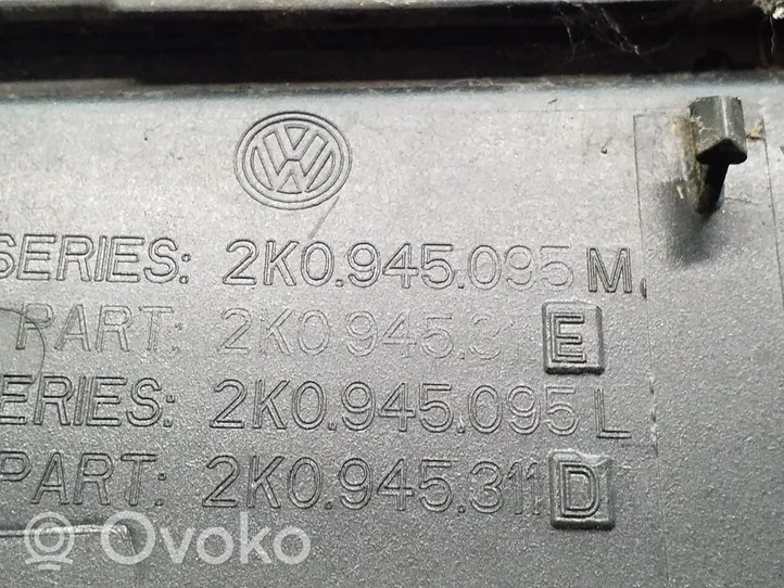 Volkswagen Caddy Takavalon valaisimen muotolista 2K0945095M