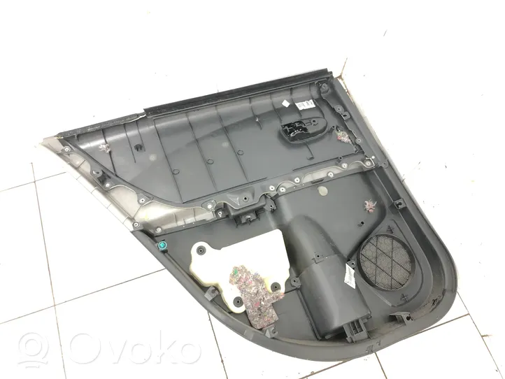 Toyota Yaris Обшивка задней двери 677870D010