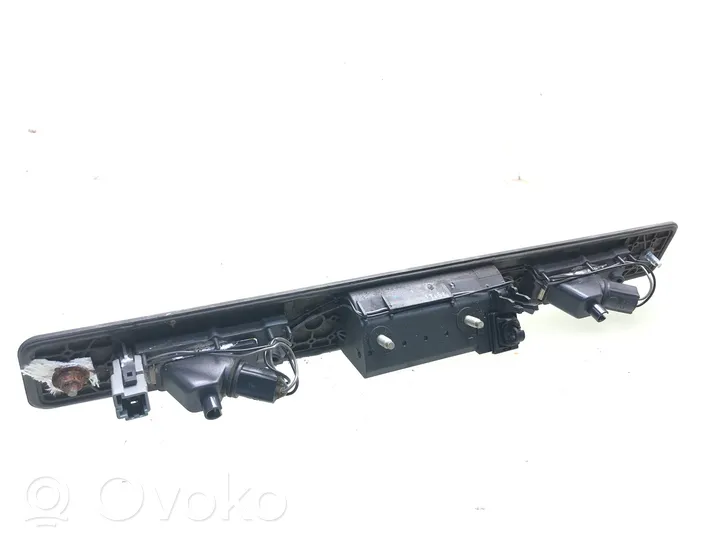 Volvo XC90 Listwa oświetlenie tylnej tablicy rejestracyjnej 8613832