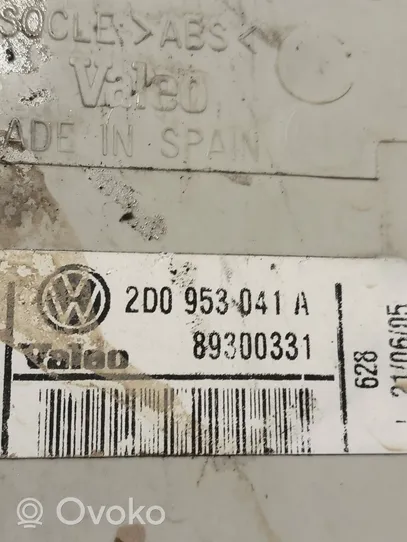 Volkswagen II LT Etusuuntavilkku 2D0953041A