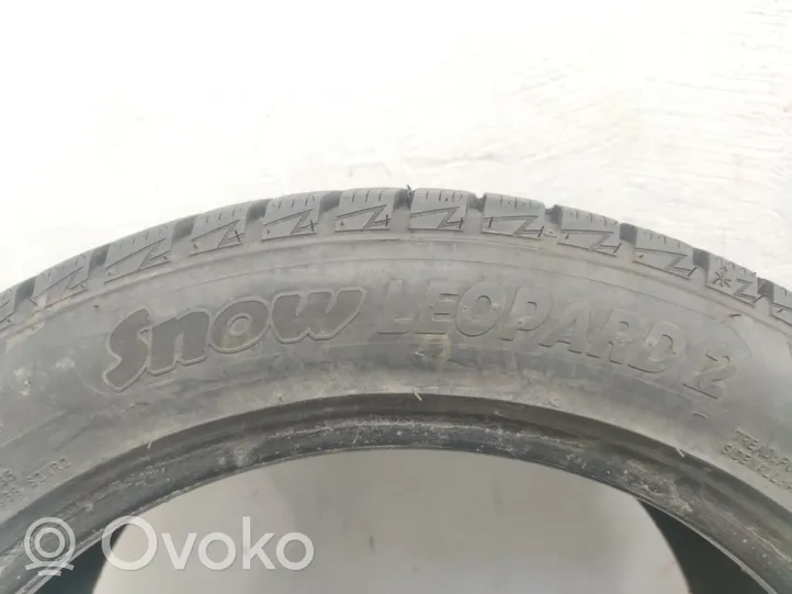 Volkswagen Golf II Зимняя покрышка (покрышки) R 17 SNOWLEOPARD2