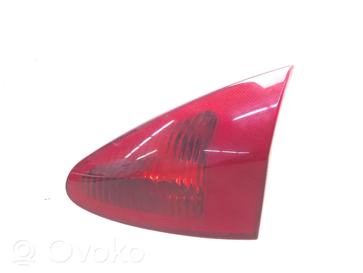 Alfa Romeo 147 Lampy tylnej klapy bagażnika 03321010