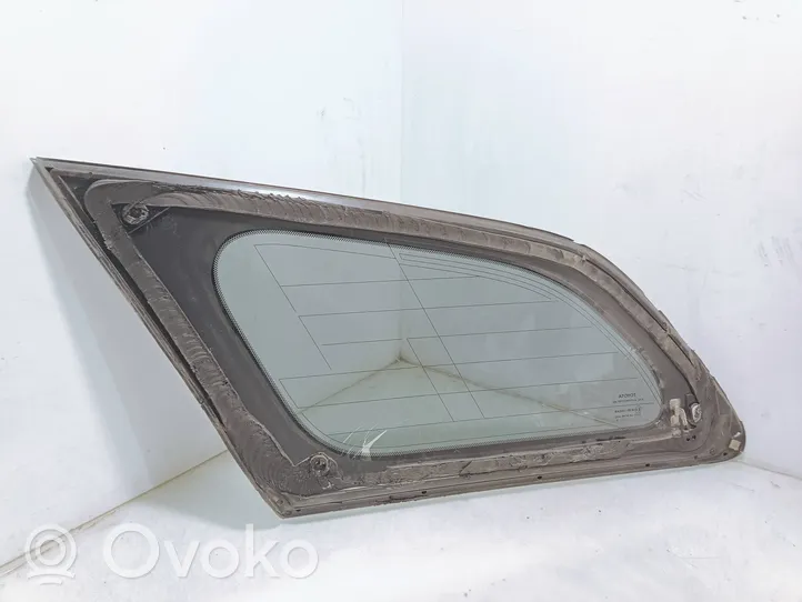 Toyota Avensis T270 Fenêtre latérale avant / vitre triangulaire As2