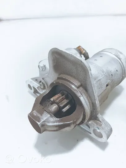 Nissan Juke I F15 Starter motor 23300EN21C