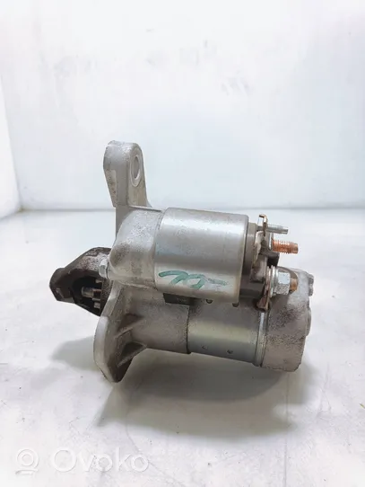 Nissan Juke I F15 Starter motor 23300EN21C