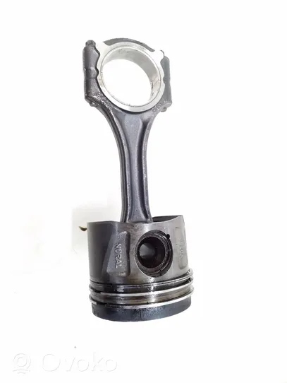 Mercedes-Benz A W169 Piston avec bielle 8340A