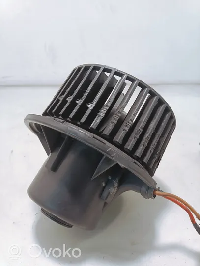 Volkswagen PASSAT B4 Ventola riscaldamento/ventilatore abitacolo 357819021