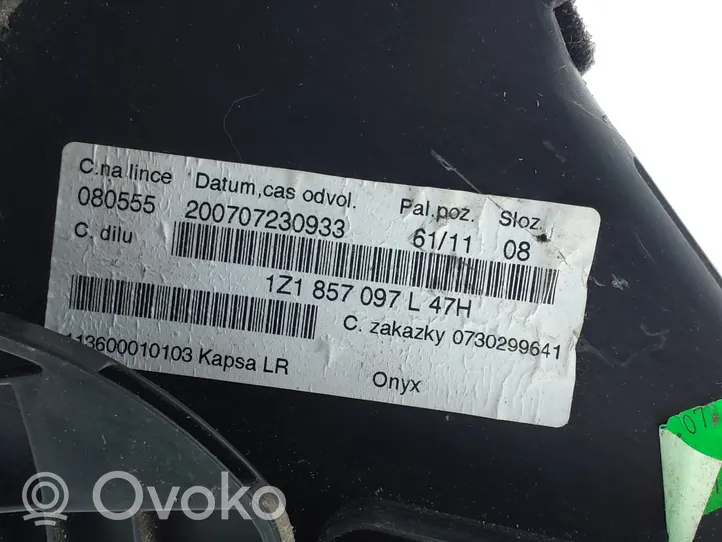 Skoda Octavia Mk2 (1Z) Комплект ящика для вещей (бардачка) 1Z1857097L
