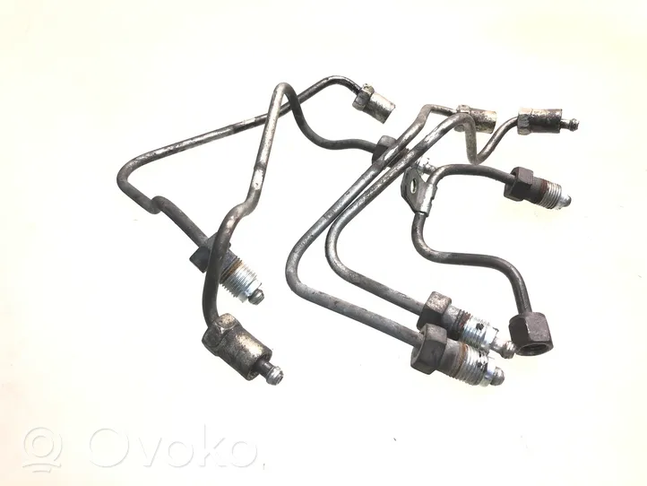 Toyota Corolla Verso E121 Fuel injector supply line/pipe 