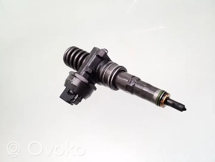 Volkswagen Transporter - Caravelle T5 Injecteur de carburant 070130073RX