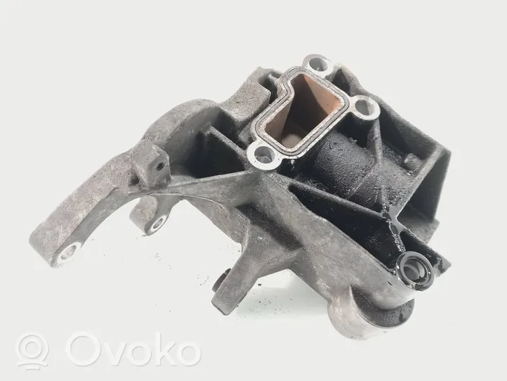 Volkswagen Touareg I Power steering pump mounting bracket 059145169ad