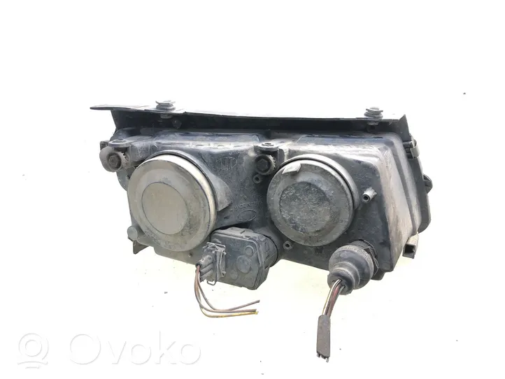 Volkswagen PASSAT B5 Lampa przednia 4411125L