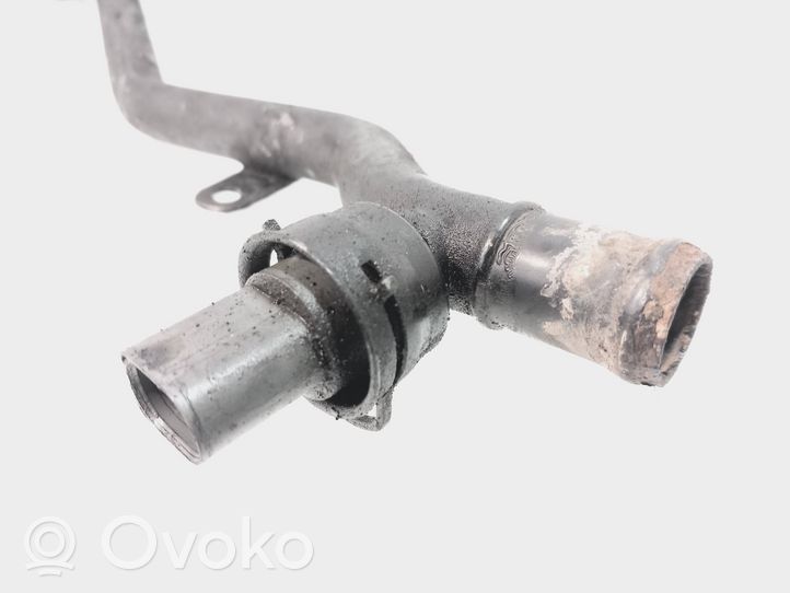 Volkswagen PASSAT B7 Engine coolant pipe/hose 5N0121065