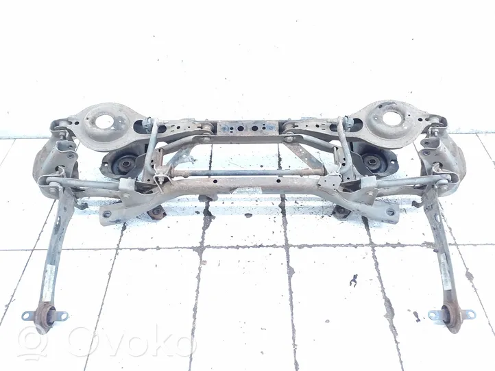 Ford Focus Galinis traversas BE67405