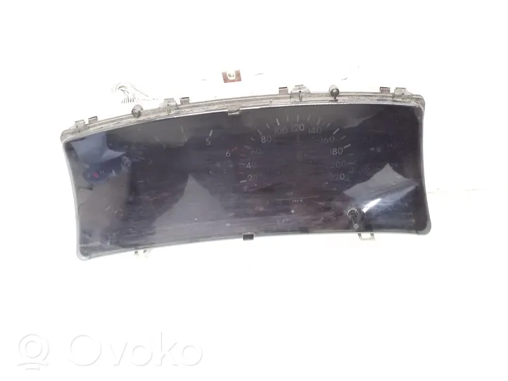 Toyota Corolla Verso E121 Compteur de vitesse tableau de bord 8380013150