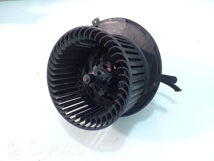 Volkswagen Touran II Ventola riscaldamento/ventilatore abitacolo 30934726