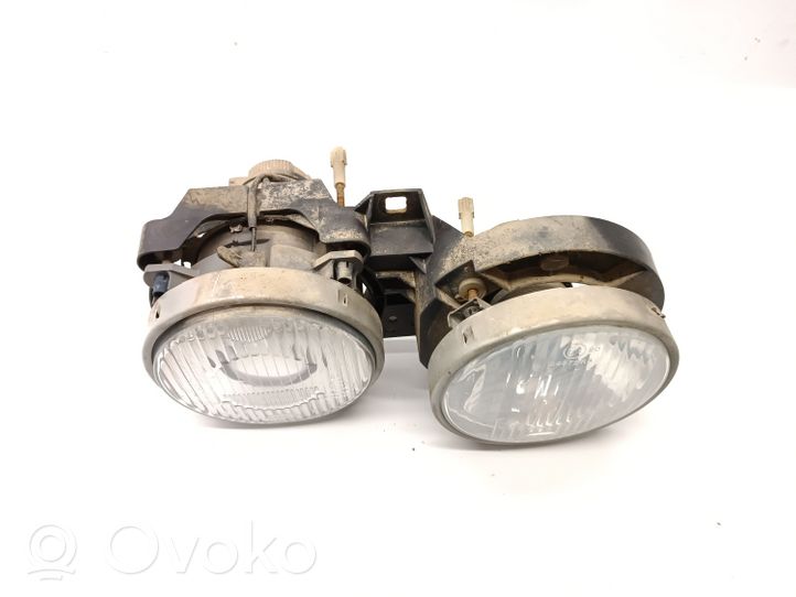 BMW 3 E30 Lampa przednia 13436600RE