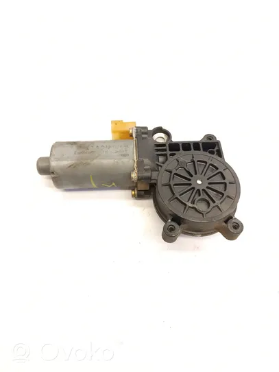 BMW 3 E46 Front door lock motor 0130821717