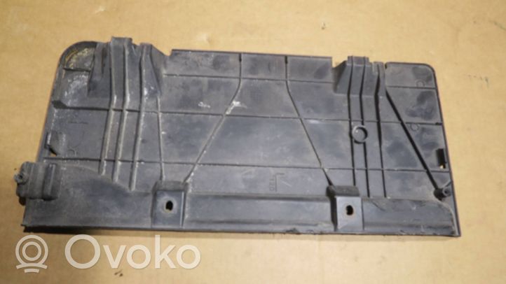 Skoda Fabia Mk3 (NJ) Garniture de radiateur 6V0806249