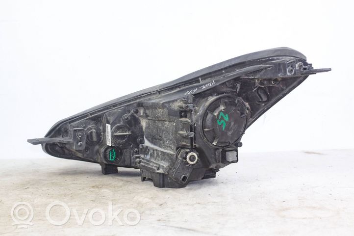 KIA Sportage Lampa przednia 92102F1010