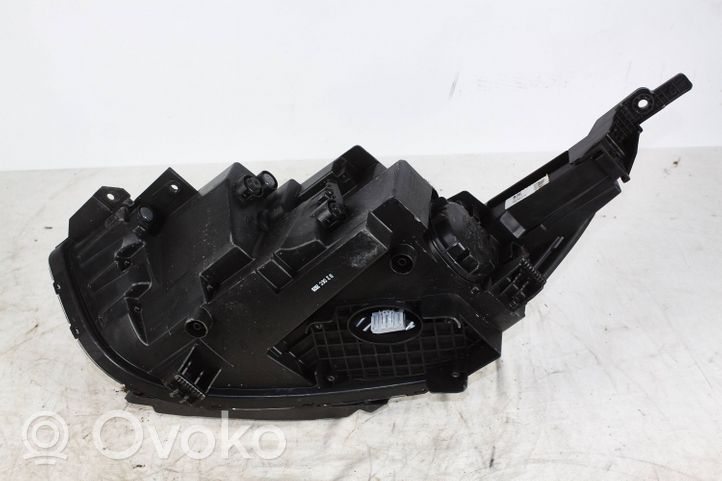 KIA Stonic Lampa przednia A5130278