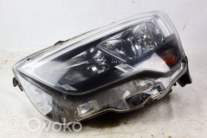 Opel Combo E Phare frontale 90145357