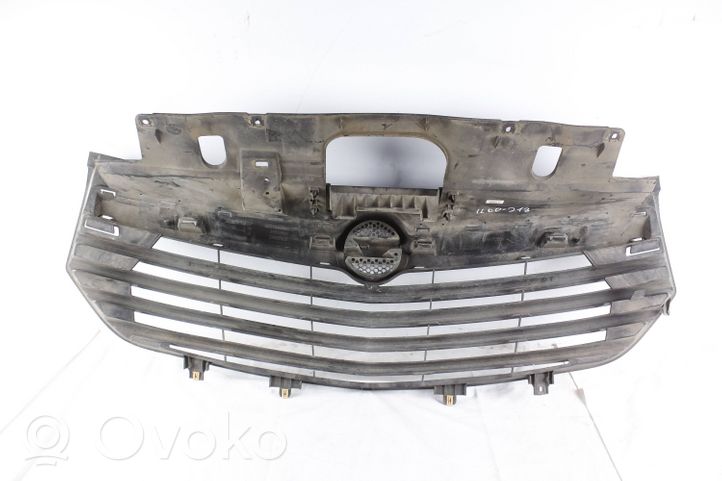 Opel Vivaro Etupuskurin ylempi jäähdytinsäleikkö 623104066R