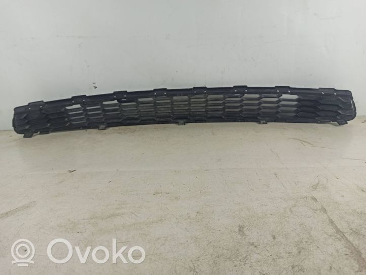 Nissan Leaf I (ZE0) Grille inférieure de pare-chocs avant 622563NL5A