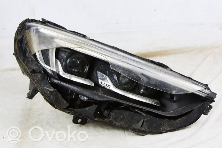 Opel Insignia B Priekinis žibintas 300474909