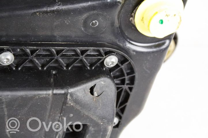 Peugeot Rifter Réservoir de fluide AdBlue 9817601880