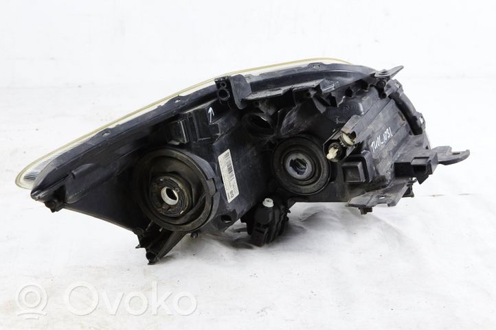 Toyota Auris 150 Etu-/Ajovalo 8115002460