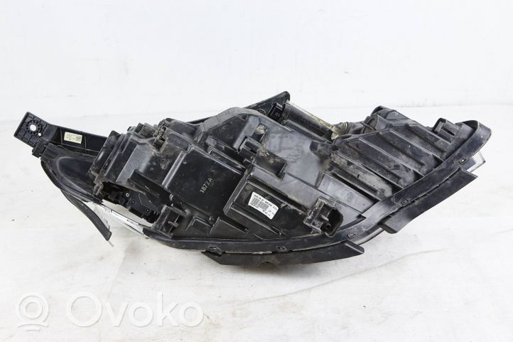 KIA Optima Lampa przednia 92101D4300