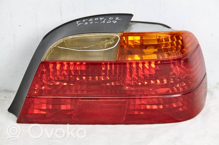 BMW 7 E38 Luci posteriori 8379114